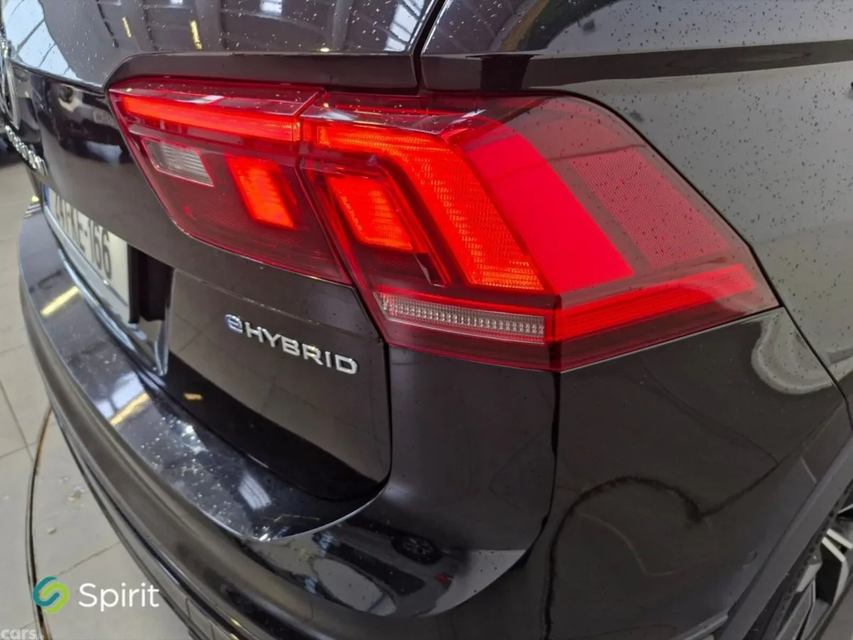 Volkswagen Tiguan SUV, Petrol Plug-in Hybrid, 2024, Black