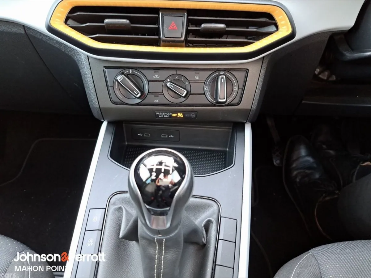 SEAT Arona SUV, Petrol, 2022, Grey