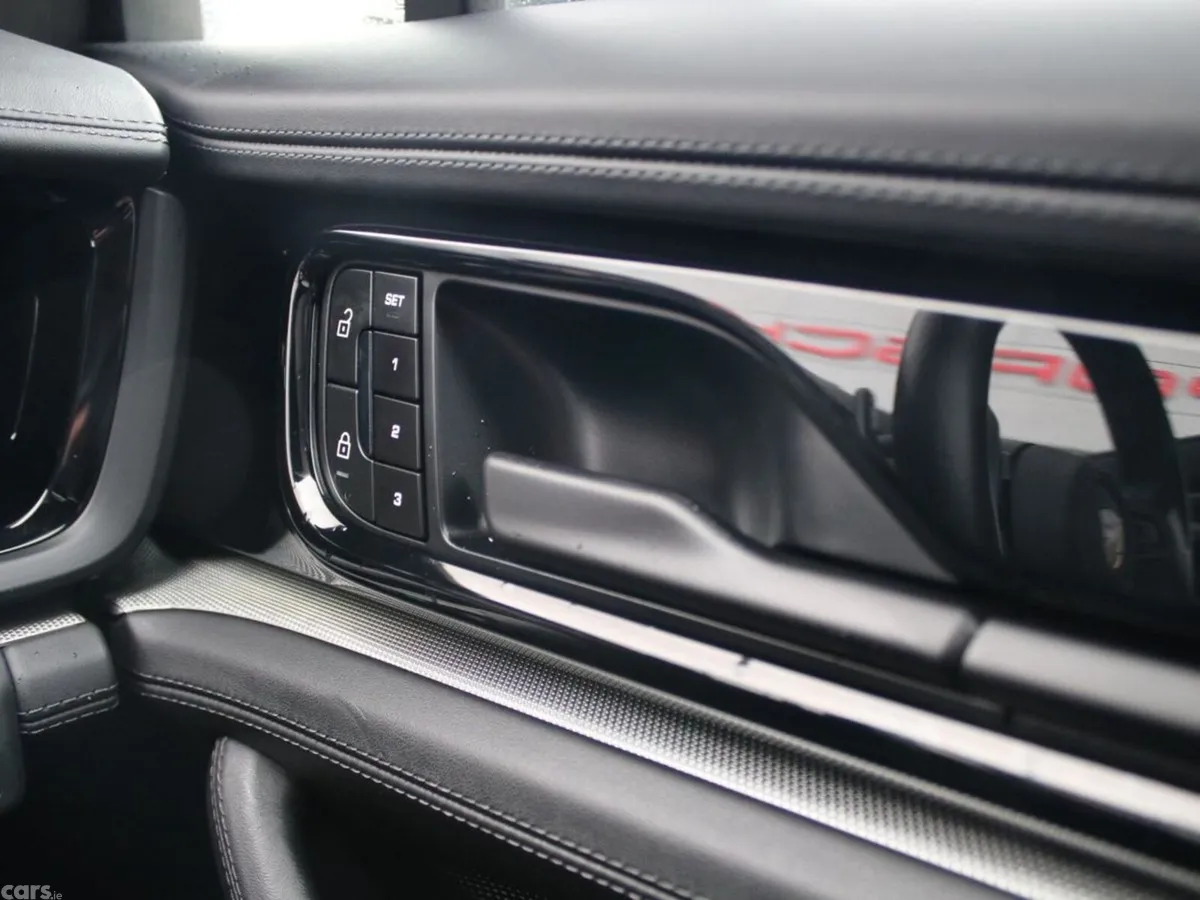 Porsche Panamera Saloon, Petrol Plug-in Hybrid, 2025, Black