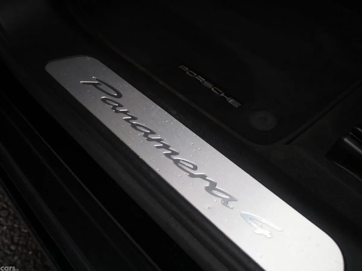 Porsche Panamera Saloon, Petrol Plug-in Hybrid, 2025, Black
