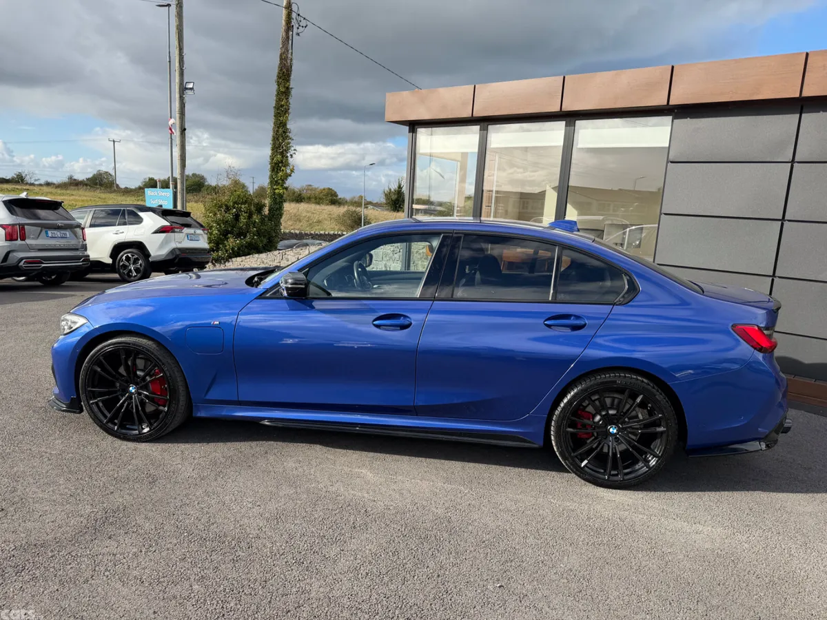 BMW 3-Series Saloon, Petrol Plug-in Hybrid, 2021, Blue