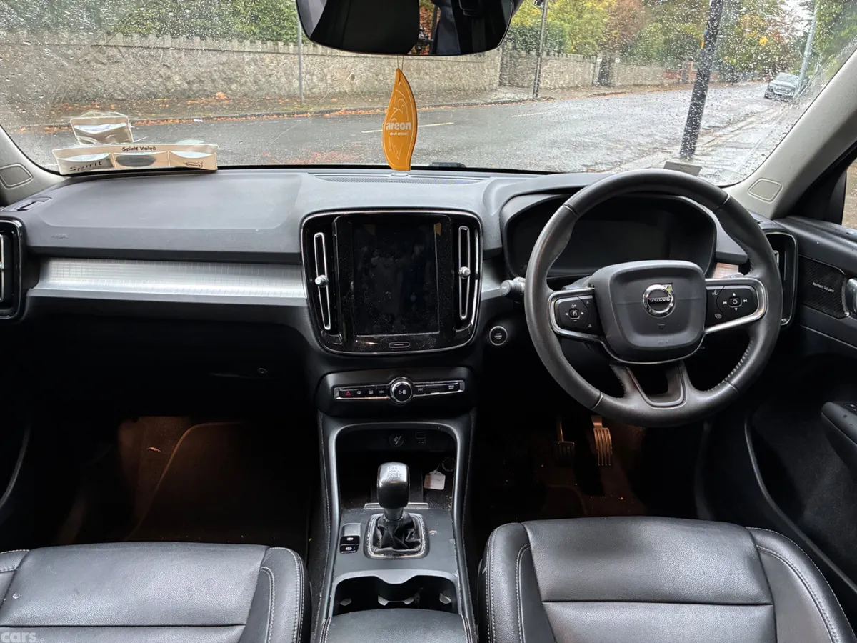 Volvo XC40 SUV, Petrol, 2020, Grey