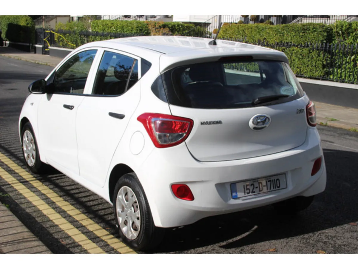 Hyundai i10 Hatchback, Petrol, 2015, White