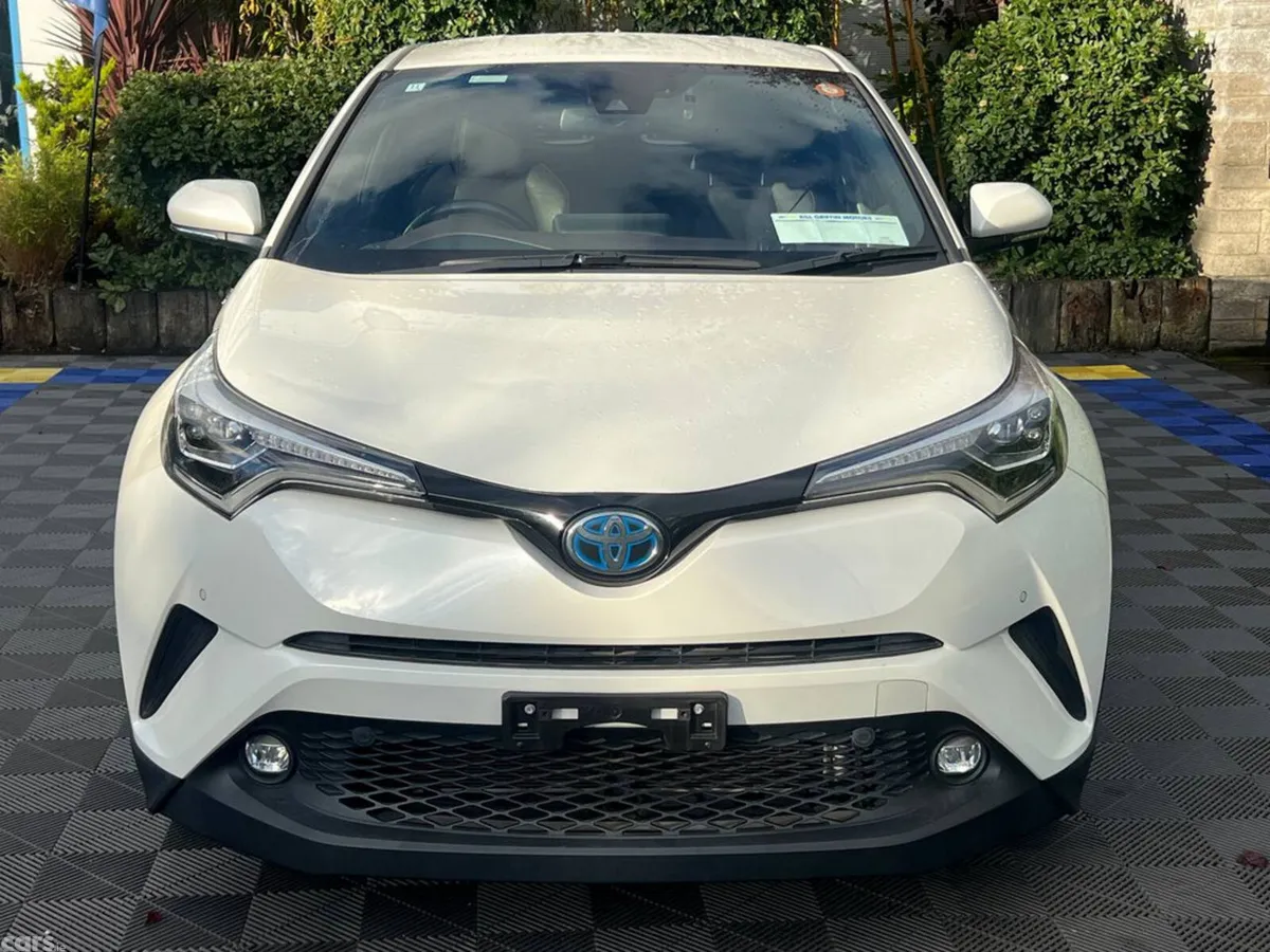 Toyota C-HR SUV, Petrol Hybrid, 2018, White