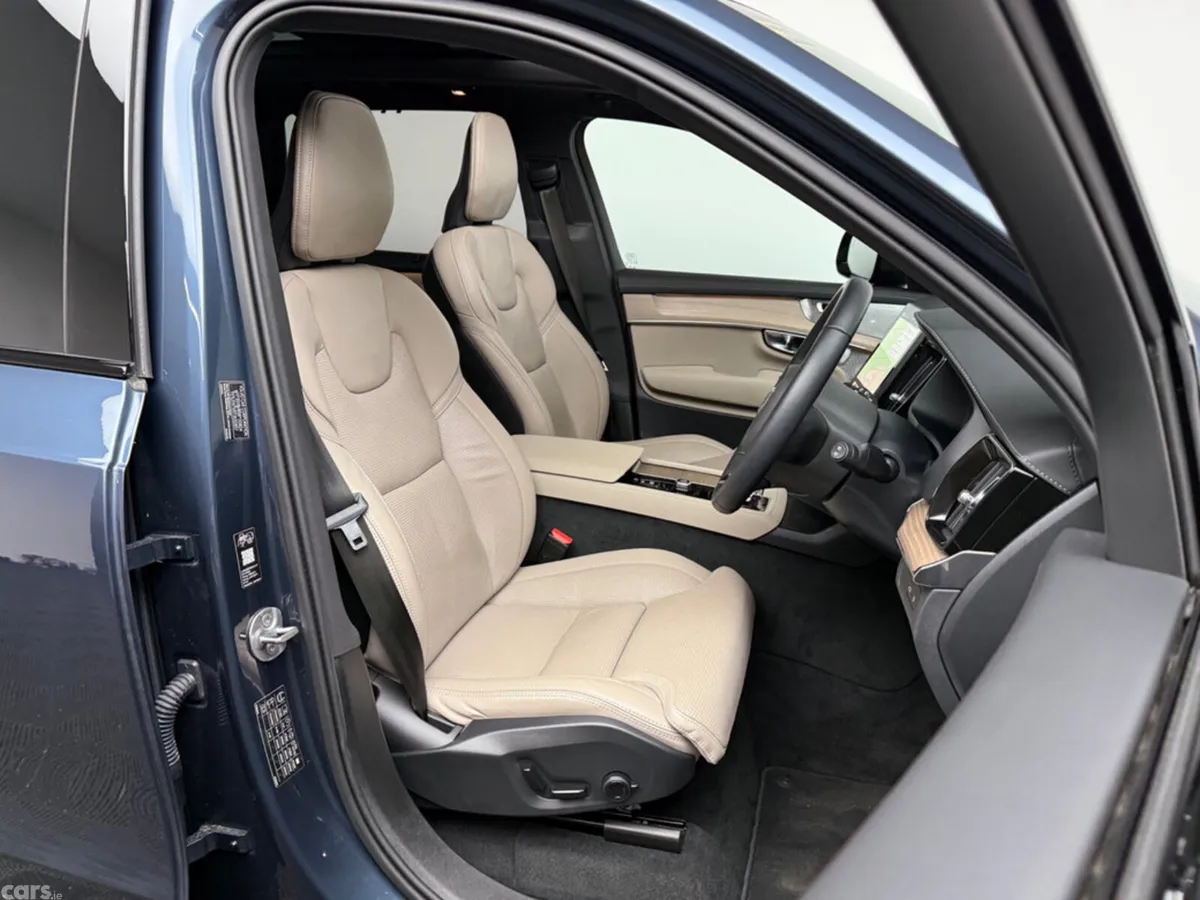 Volvo XC90 SUV, Petrol Plug-in Hybrid, 2025, Blue