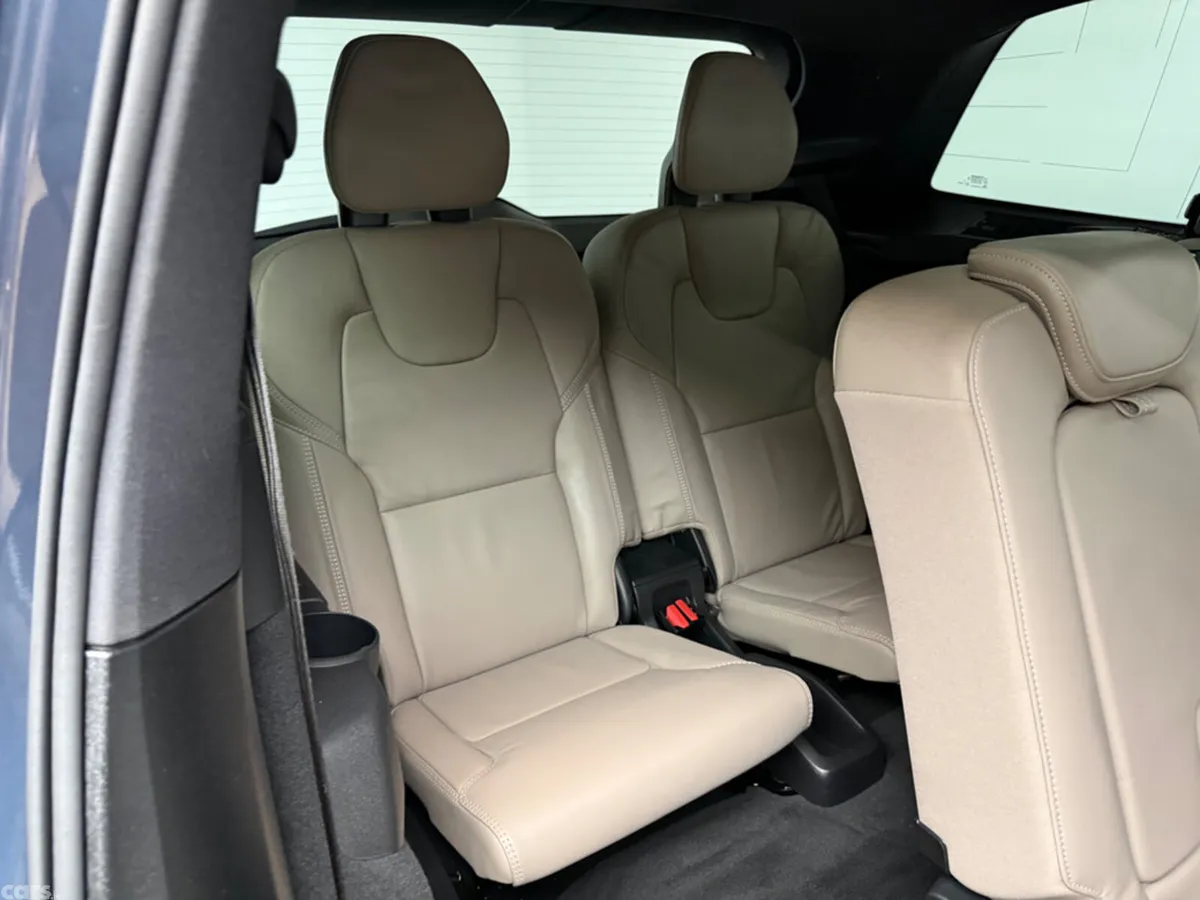 Volvo XC90 SUV, Petrol Plug-in Hybrid, 2025, Blue