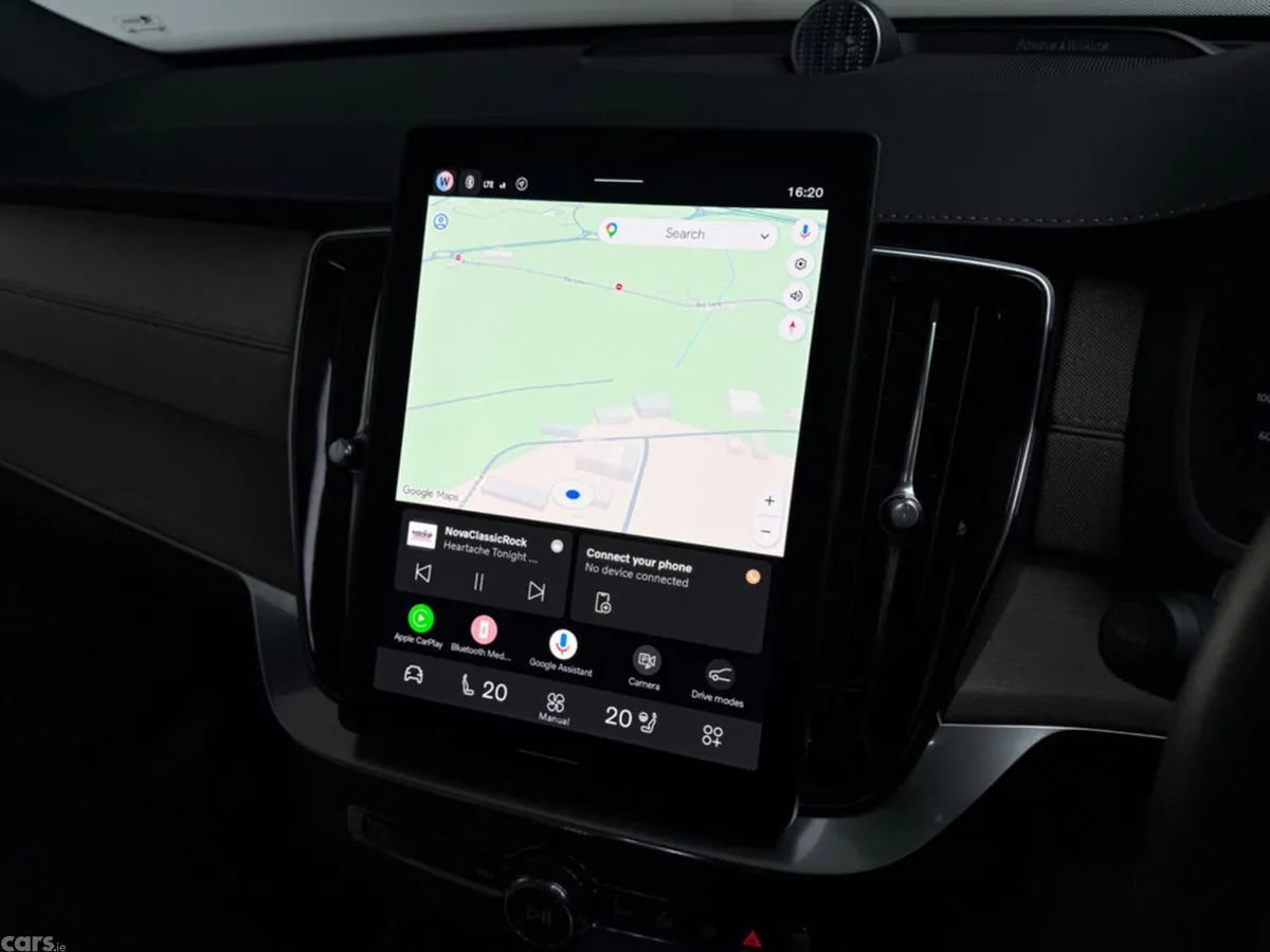 Volvo XC90 SUV, Petrol Plug-in Hybrid, 2025, Blue