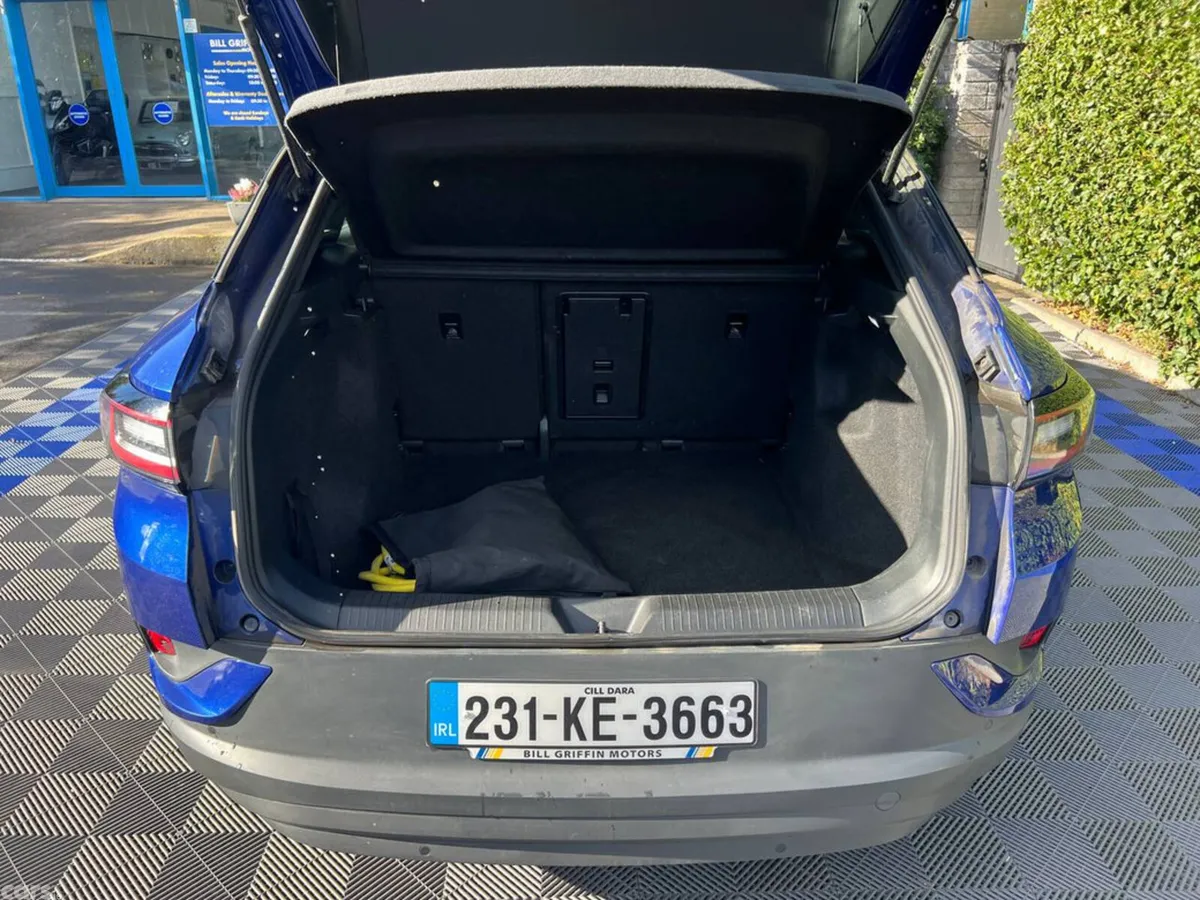 Volkswagen ID.4 SUV, Electric, 2023, Blue