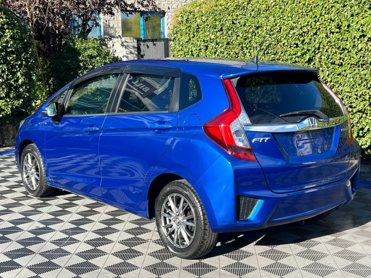 Honda Fit Hatchback, Petrol Hybrid, 2017, Blue