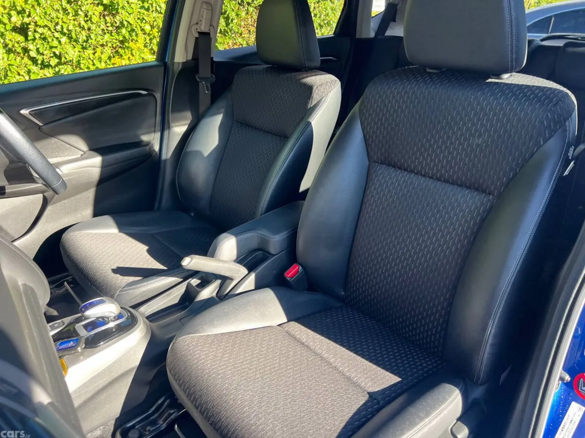 Honda Fit Hatchback, Petrol Hybrid, 2017, Blue