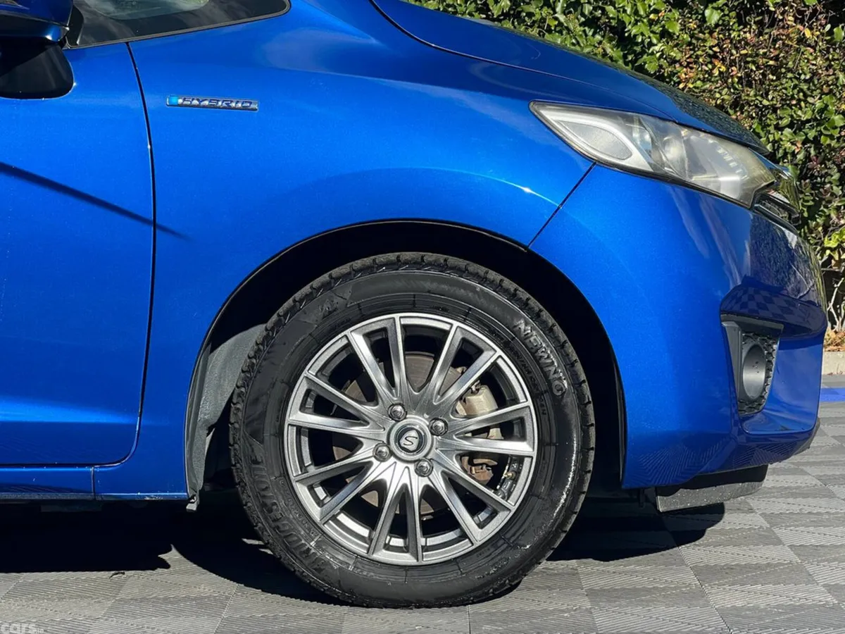 Honda Fit Hatchback, Petrol Hybrid, 2017, Blue