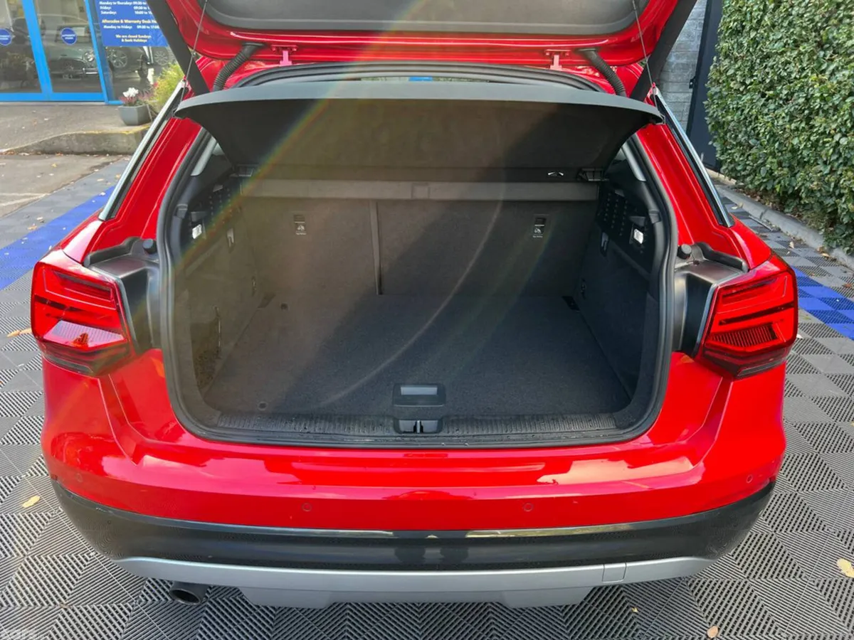 Audi Q2 SUV, Petrol, 2020, Red