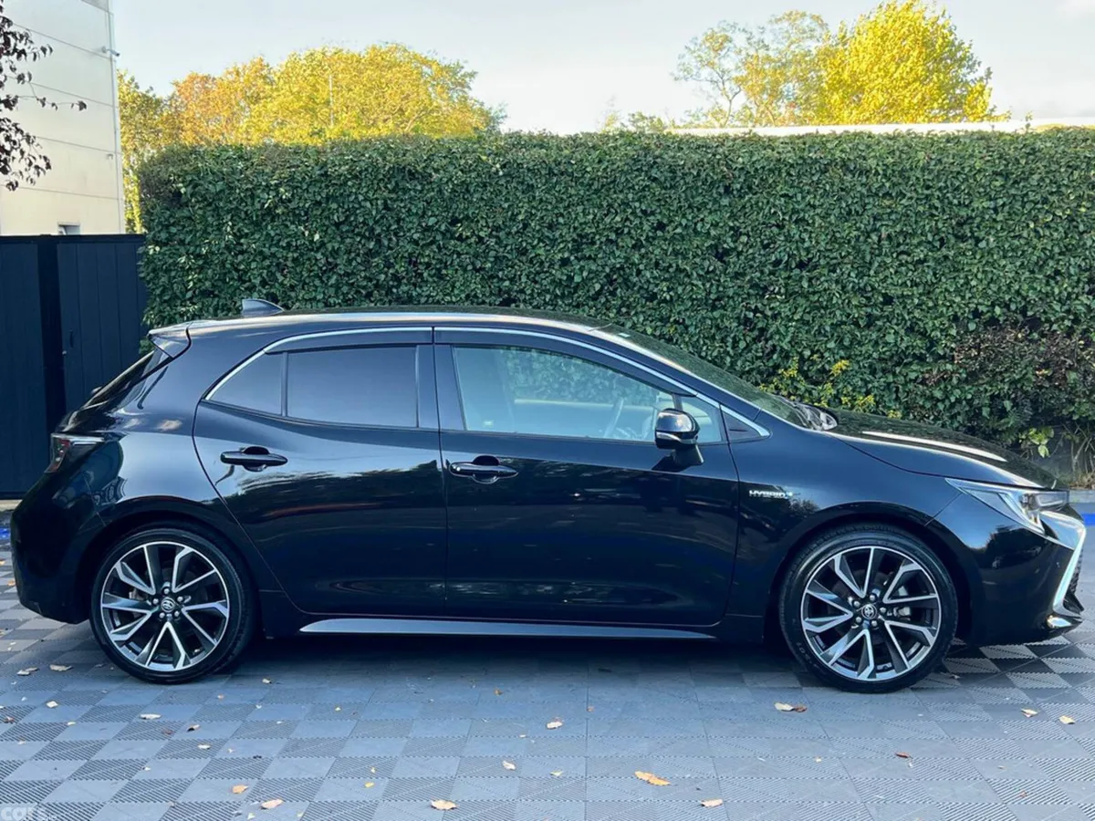 Toyota Corolla Hatchback, Petrol Hybrid, 2018, Black