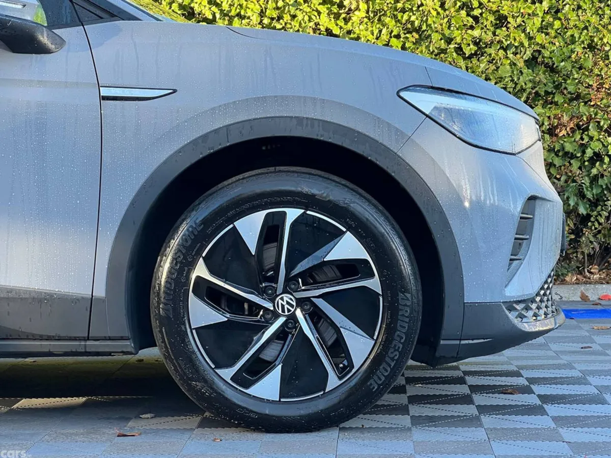 Volkswagen ID.4 Estate, Electric, 2023, Grey