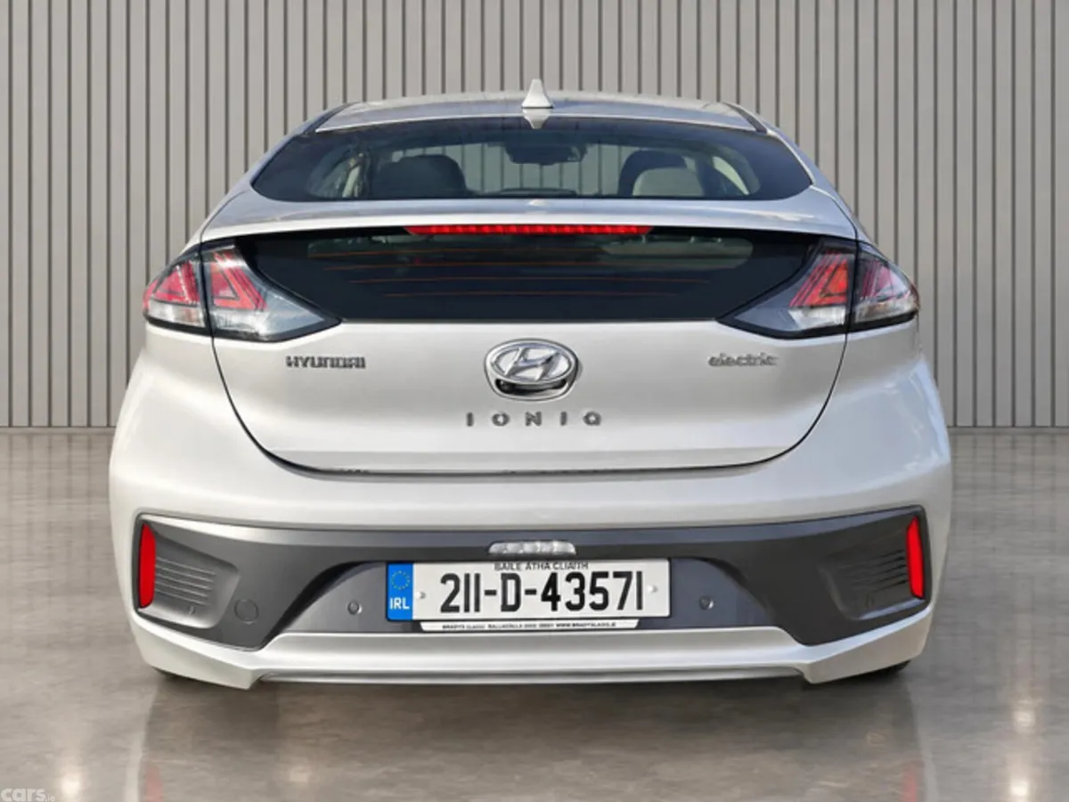 Hyundai IONIQ Hatchback, Electric, 2021, Silver