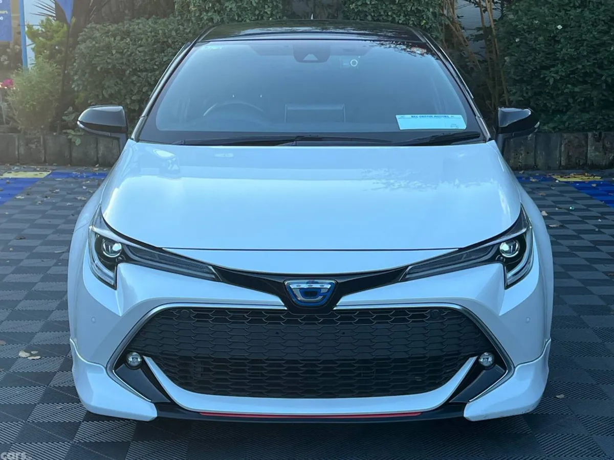 Toyota Corolla Hatchback, Petrol Hybrid, 2020, White