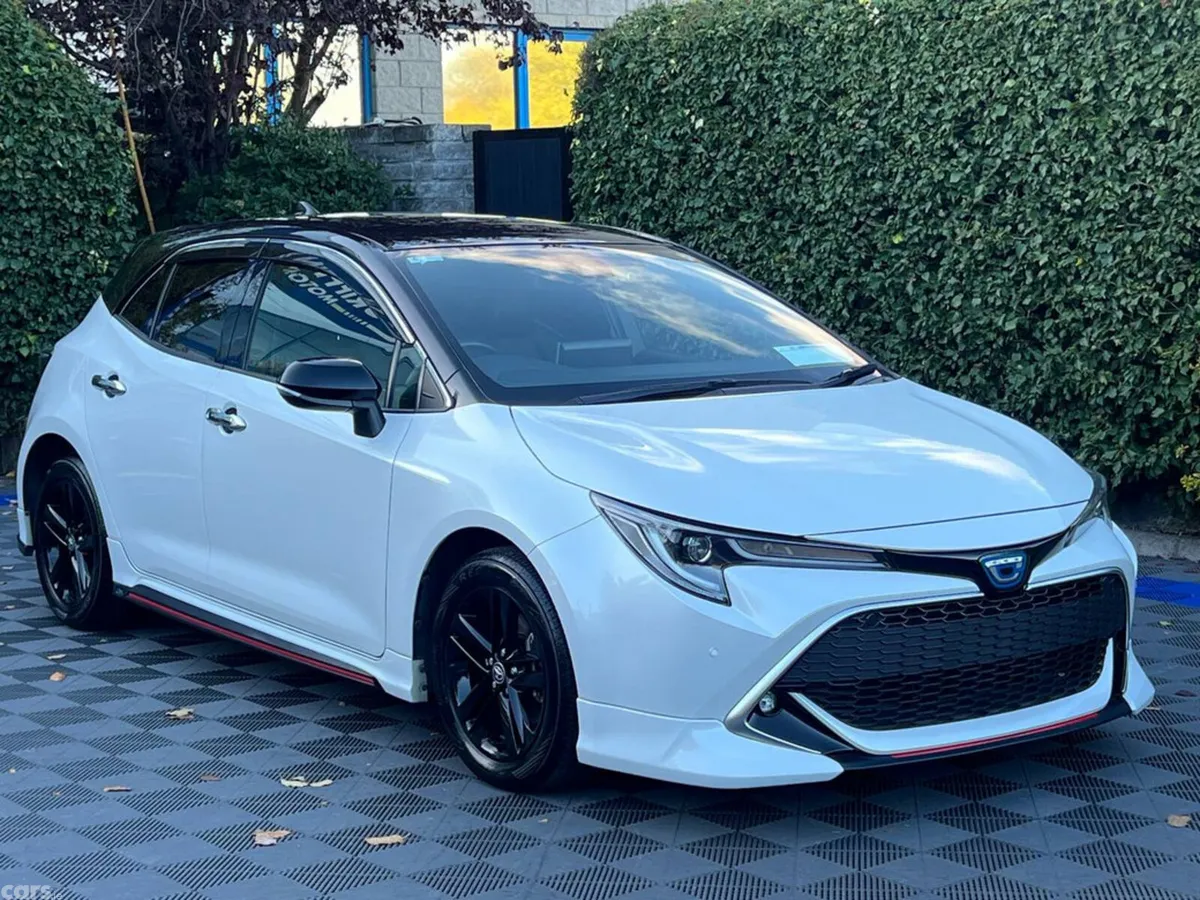 Toyota Corolla Hatchback, Petrol Hybrid, 2020, White