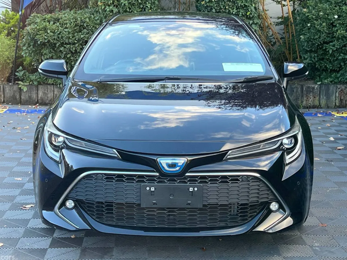 Toyota Corolla Hatchback, Petrol Hybrid, 2018, Black