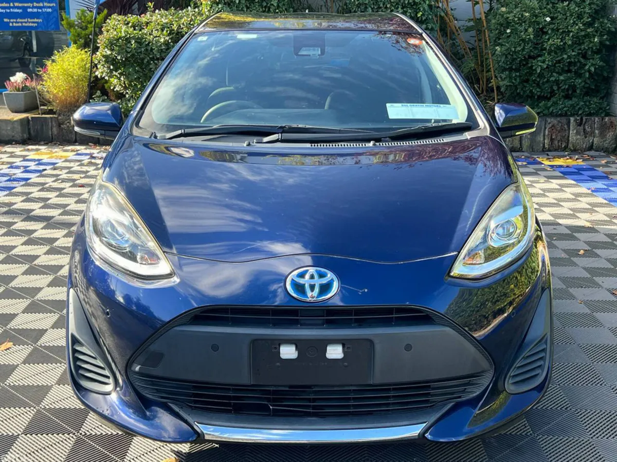 Toyota Aqua Hatchback, Petrol Hybrid, 2019, Blue
