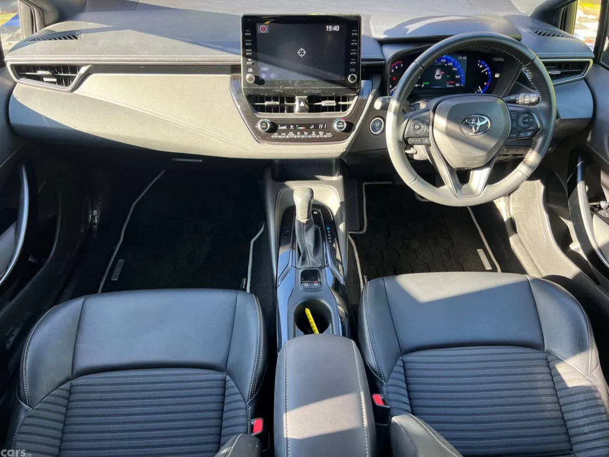 Toyota Corolla Estate, Petrol Hybrid, 2021, White
