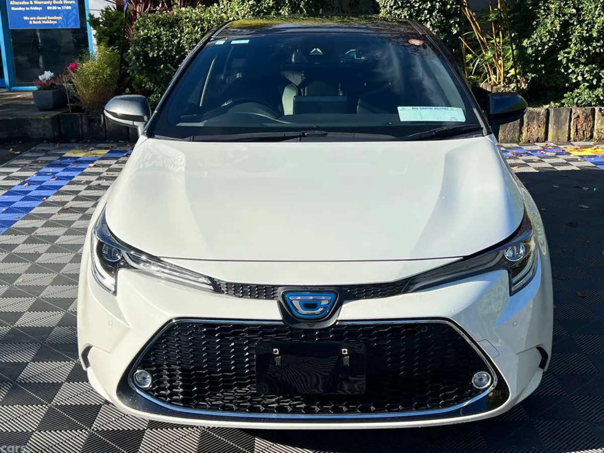 Toyota Corolla Estate, Petrol Hybrid, 2021, White