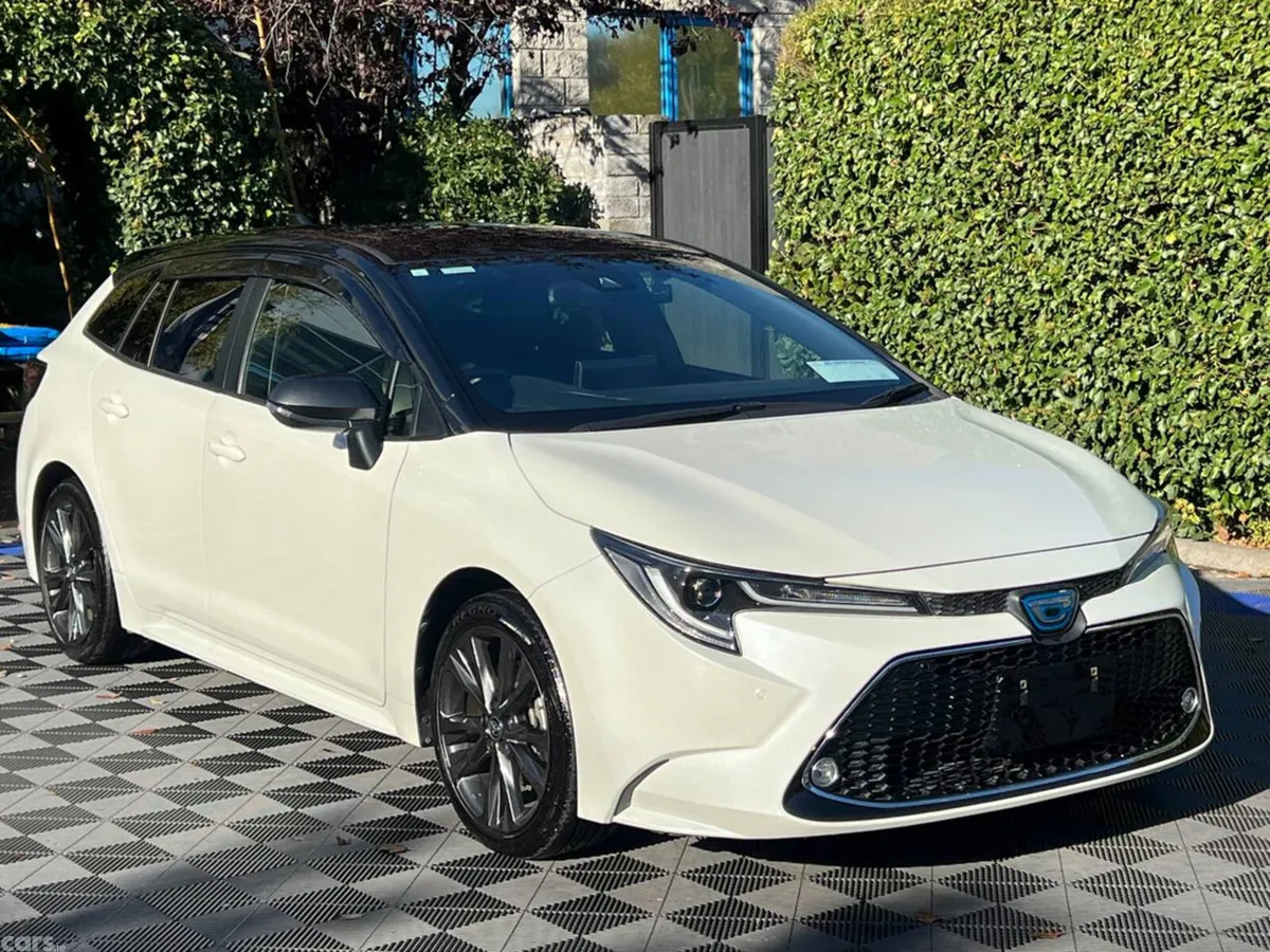 Toyota Corolla Estate, Petrol Hybrid, 2021, White