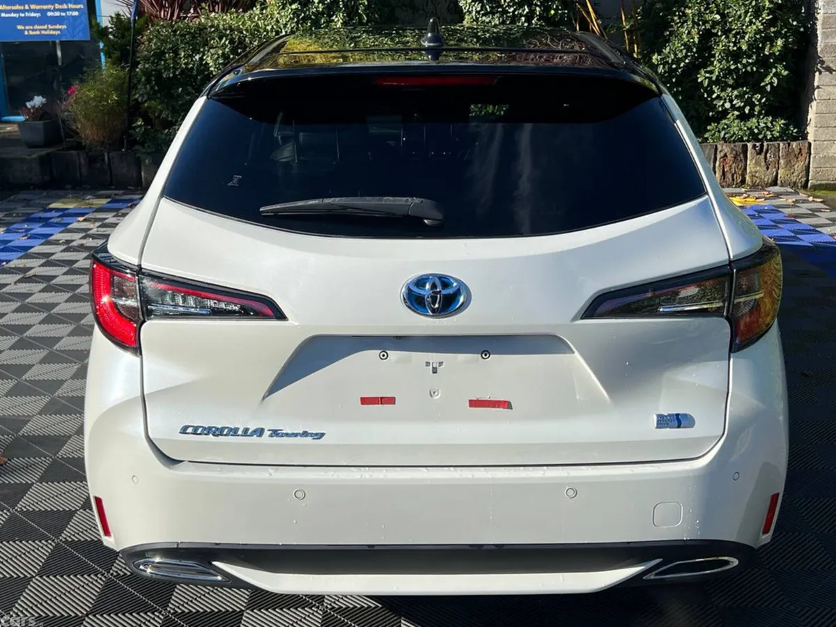 Toyota Corolla Estate, Petrol Hybrid, 2021, White