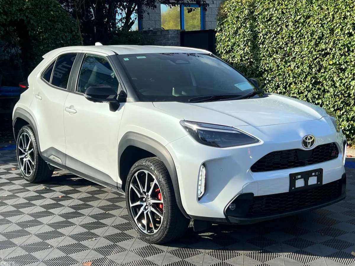 Toyota Yaris Cross SUV, Petrol Hybrid, 2024, White