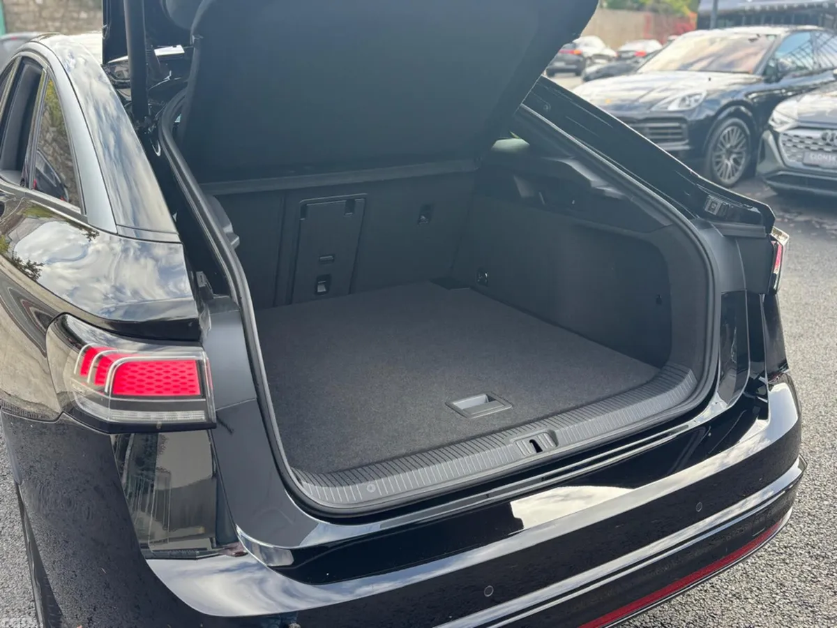 Volkswagen ID.7 Hatchback, Electric, 2024, Black