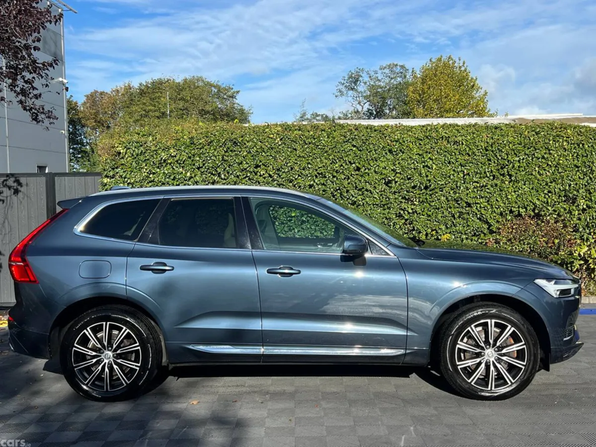 Volvo XC60 Estate, Petrol Plug-in Hybrid, 2020, Blue