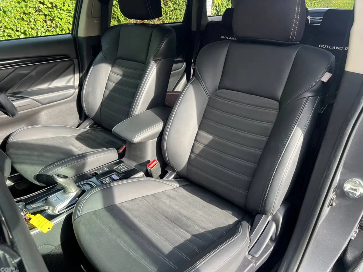 Mitsubishi Outlander SUV, Petrol Plug-in Hybrid, 2019, Grey