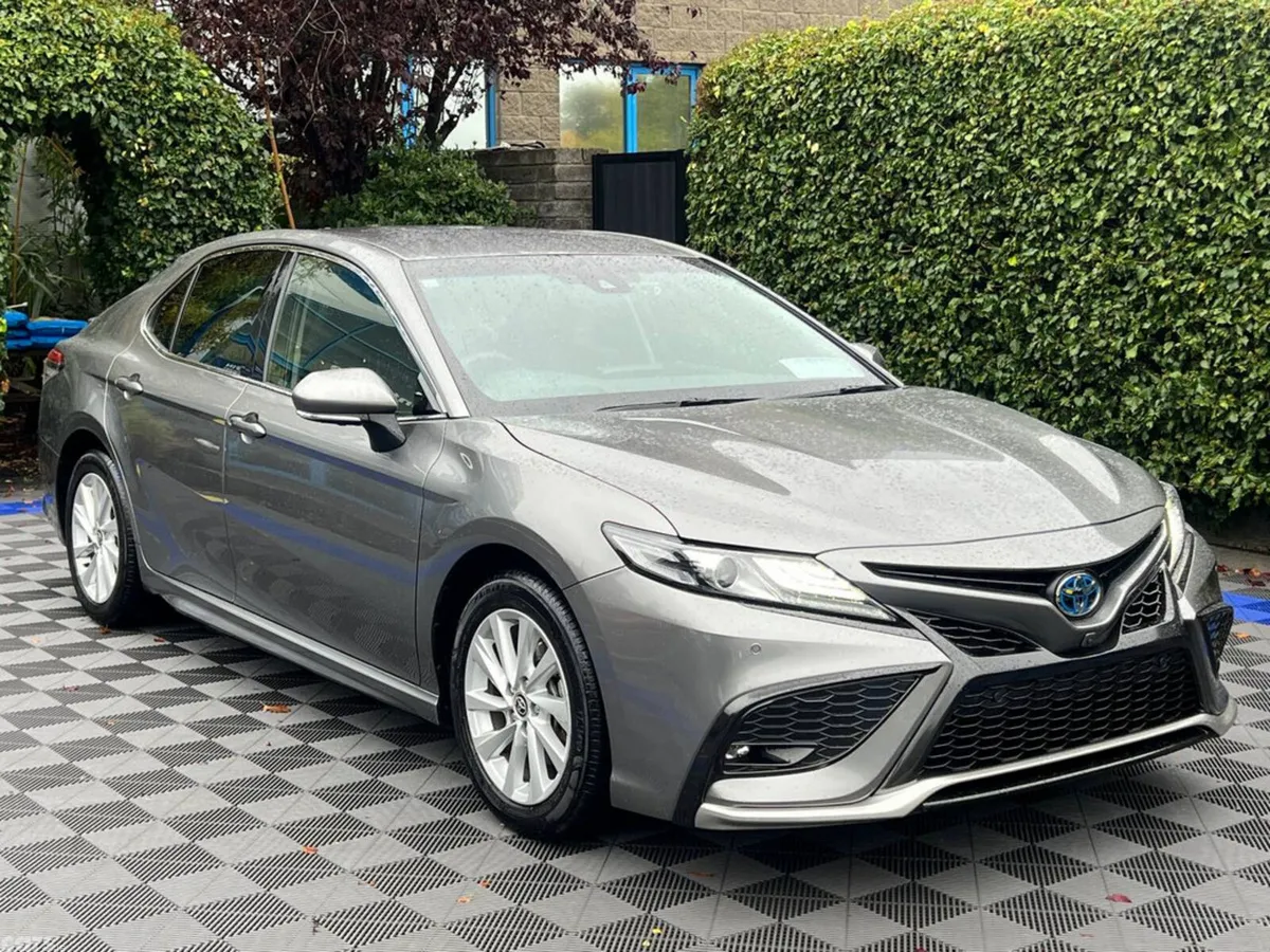 Toyota Camry Saloon, Petrol Hybrid, 2023, Grey