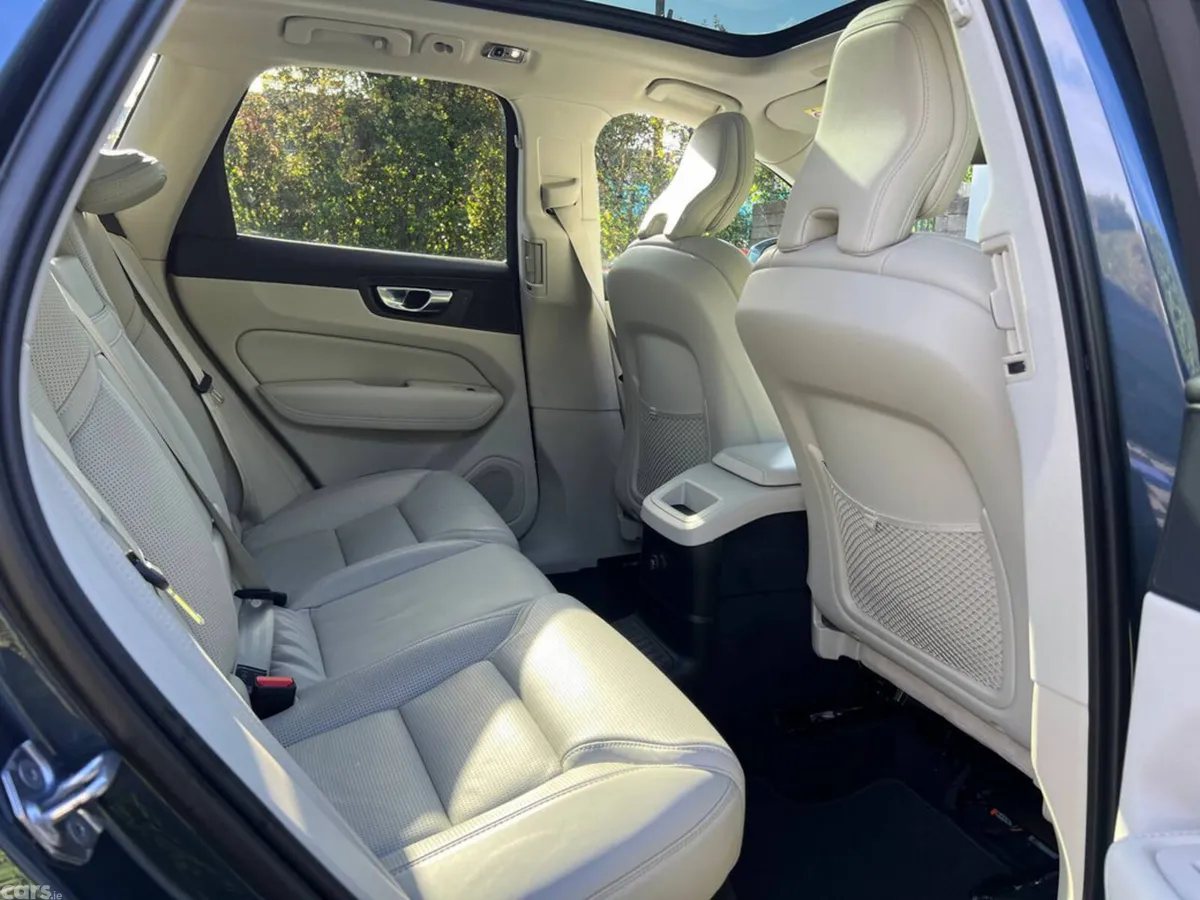 Volvo XC60 Estate, Petrol Plug-in Hybrid, 2020, Blue