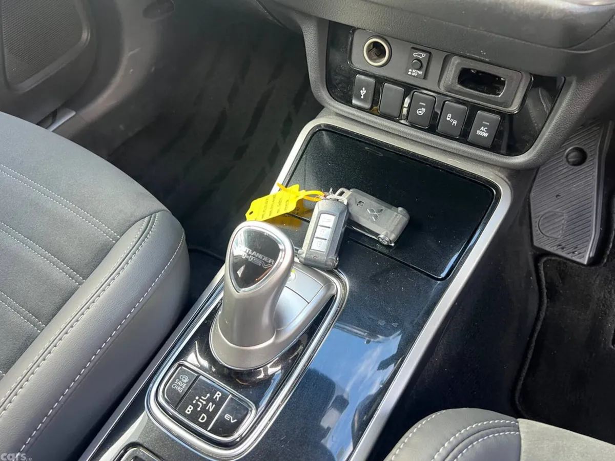 Mitsubishi Outlander SUV, Petrol Plug-in Hybrid, 2019, Grey