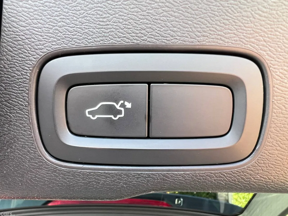 Volvo XC60 Estate, Petrol Plug-in Hybrid, 2020, Blue