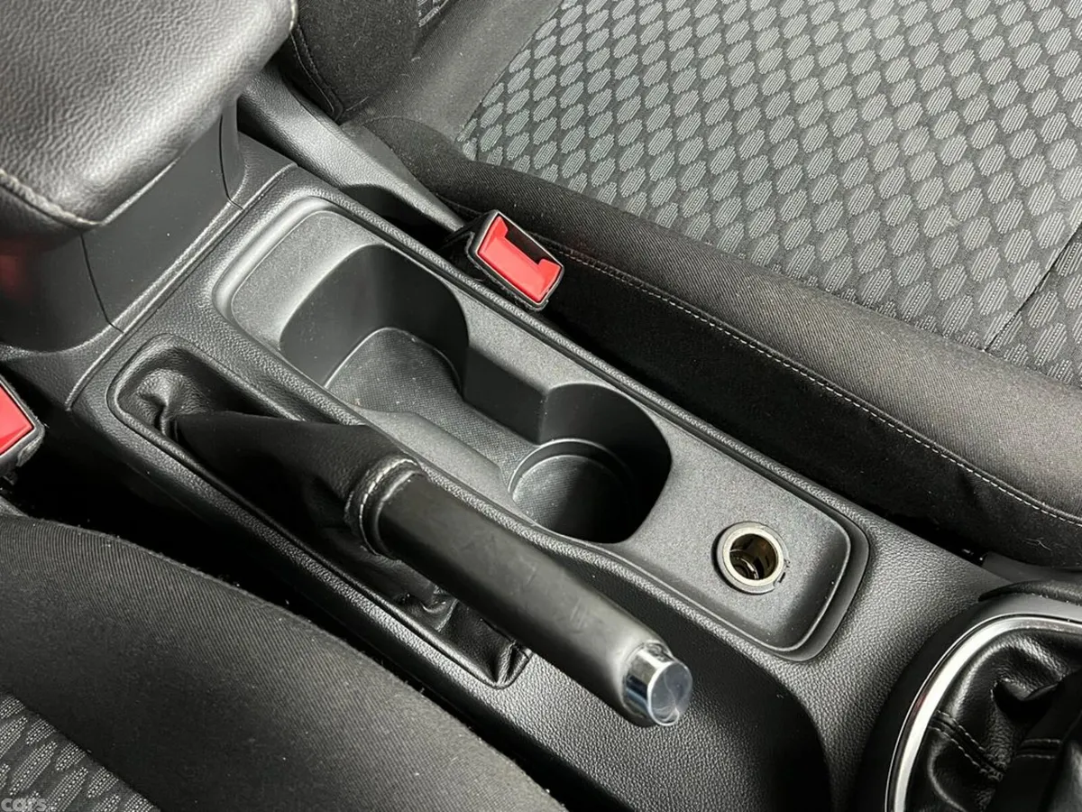 Vauxhall Astra Hatchback, Diesel, 2017, Silver