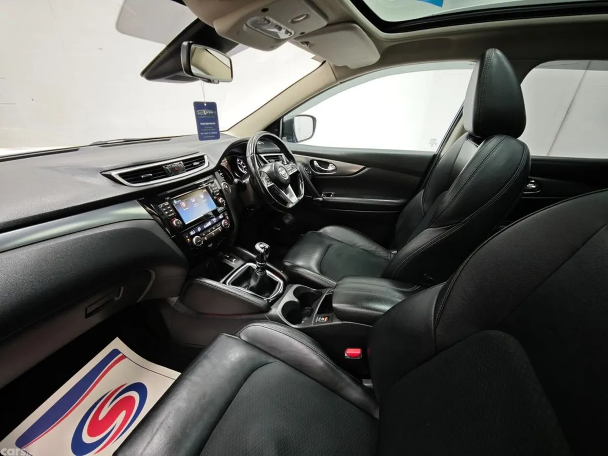 Nissan Qashqai Hatchback, Diesel, 2018, Blue
