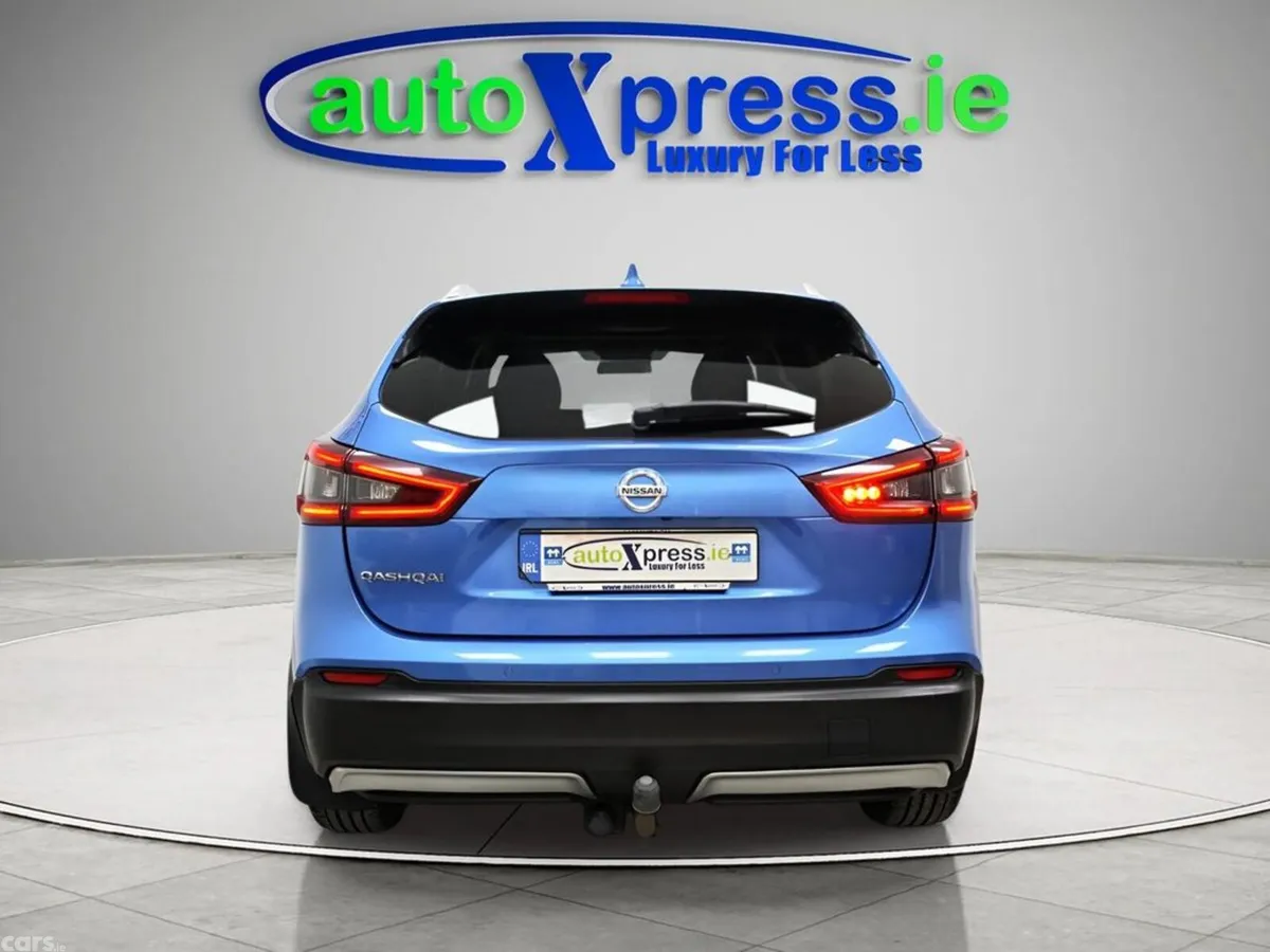 Nissan Qashqai Hatchback, Diesel, 2018, Blue