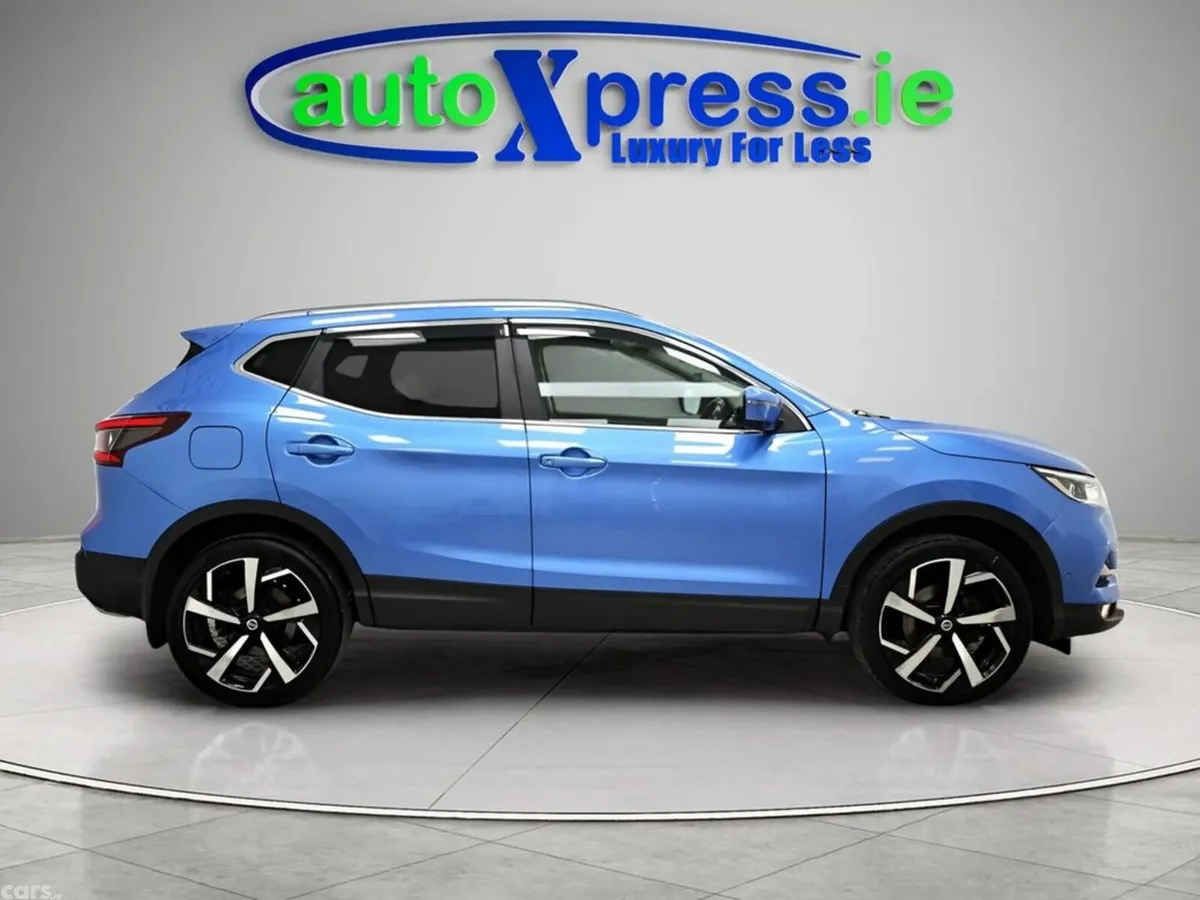 Nissan Qashqai Hatchback, Diesel, 2018, Blue