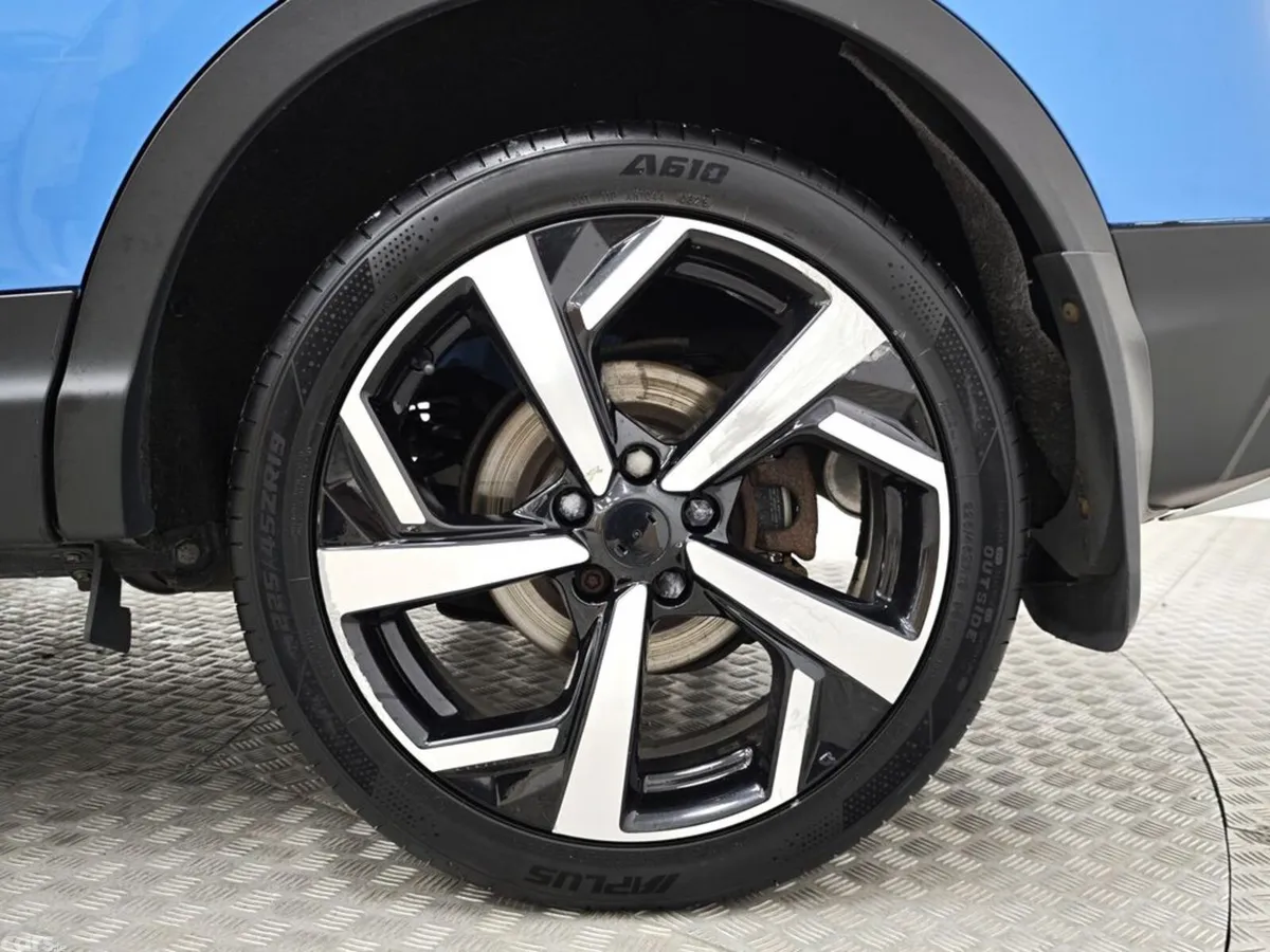 Nissan Qashqai Hatchback, Diesel, 2018, Blue