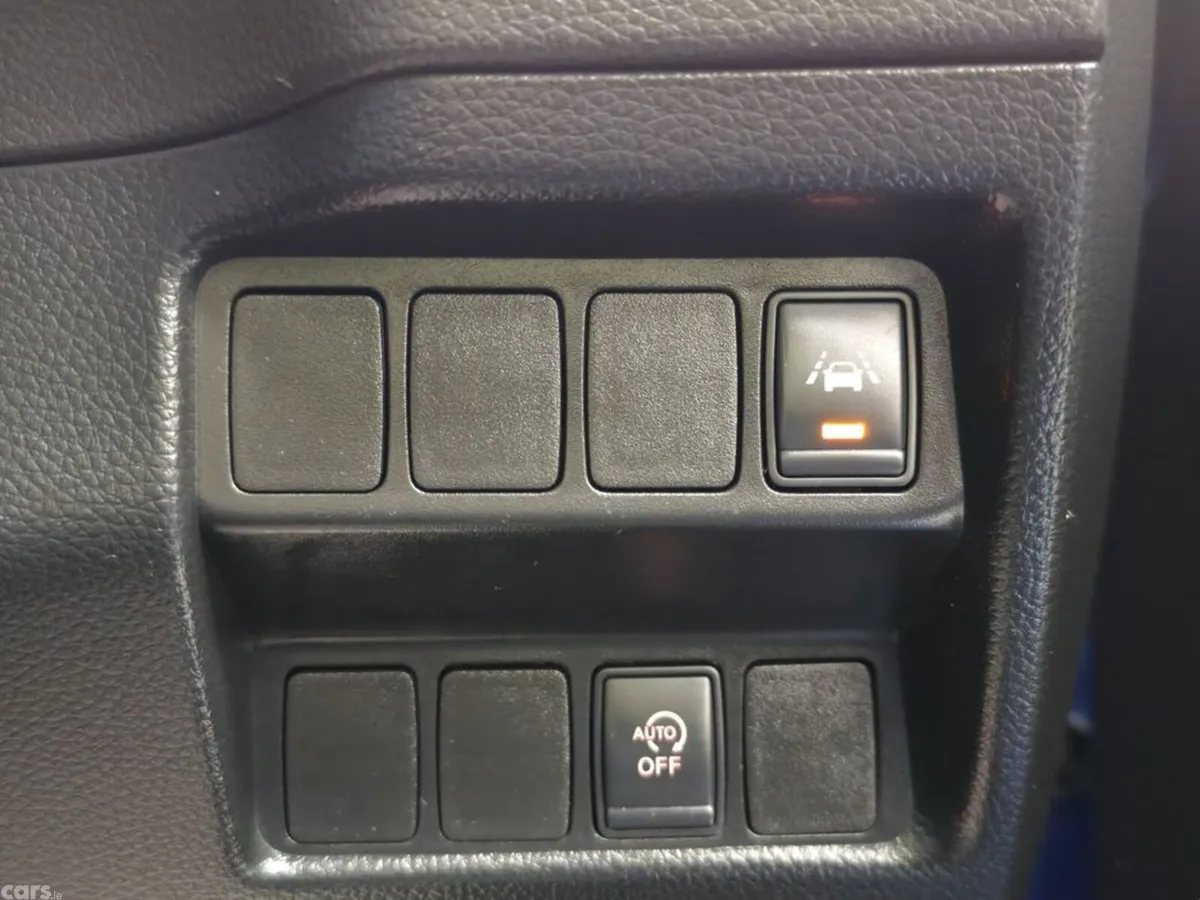 Nissan Qashqai Hatchback, Diesel, 2018, Blue