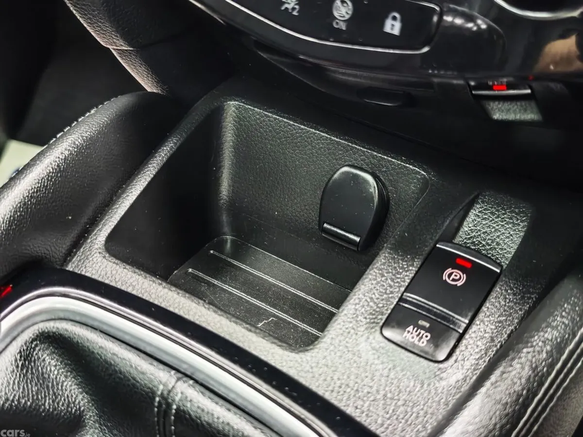 Nissan Qashqai Hatchback, Diesel, 2018, Blue
