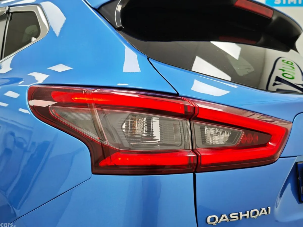 Nissan Qashqai Hatchback, Diesel, 2018, Blue
