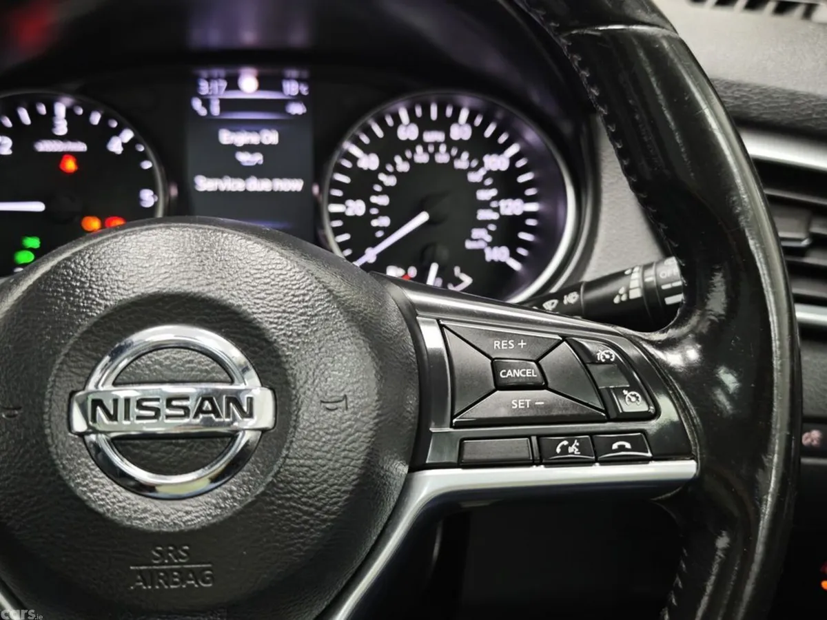 Nissan Qashqai Hatchback, Diesel, 2018, Blue