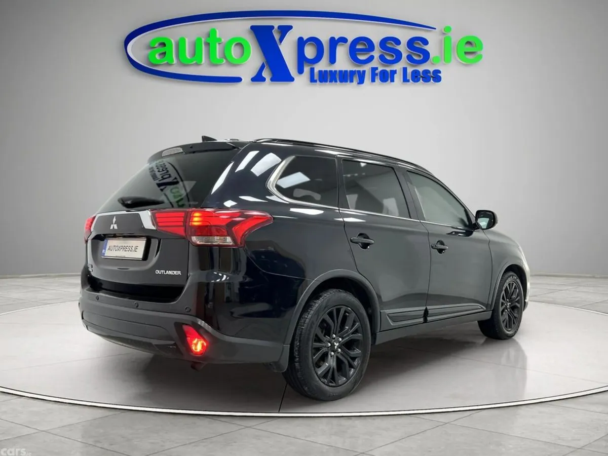 Mitsubishi Outlander SUV, Diesel, 2019, Black