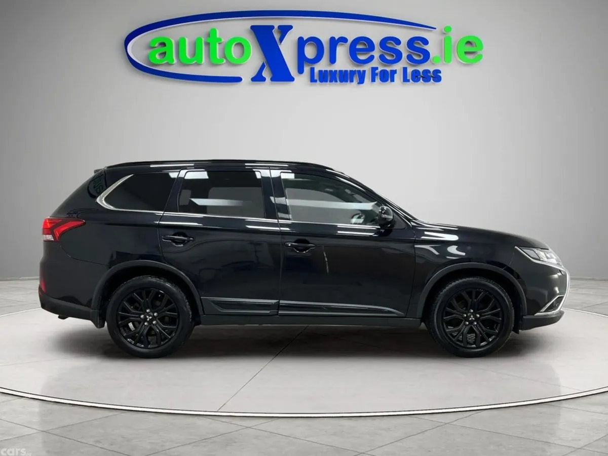Mitsubishi Outlander SUV, Diesel, 2019, Black