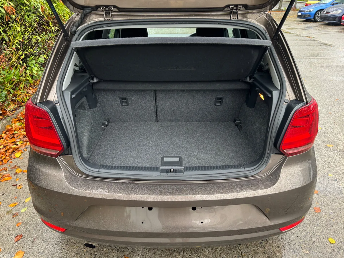 Volkswagen Polo Hatchback, Petrol, 2014, Brown
