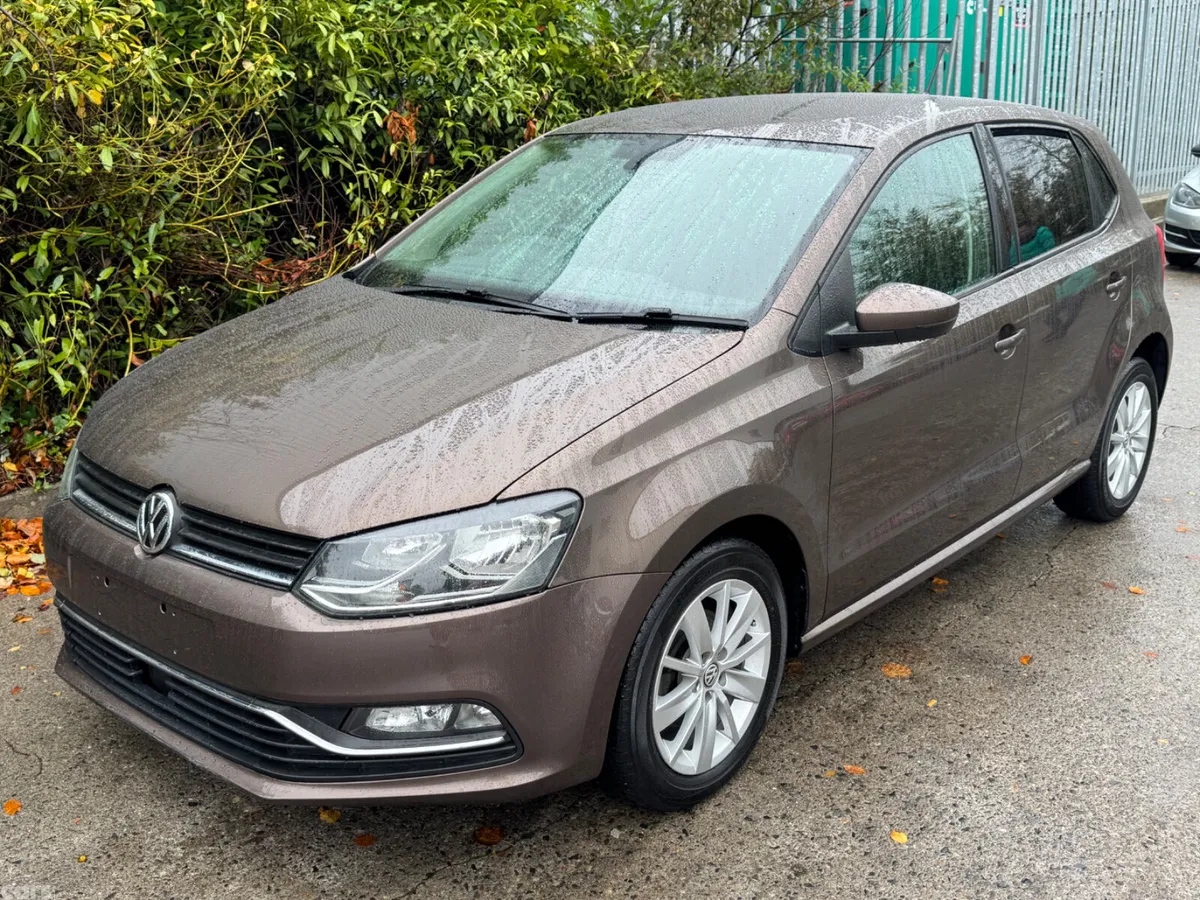Volkswagen Polo Hatchback, Petrol, 2014, Brown