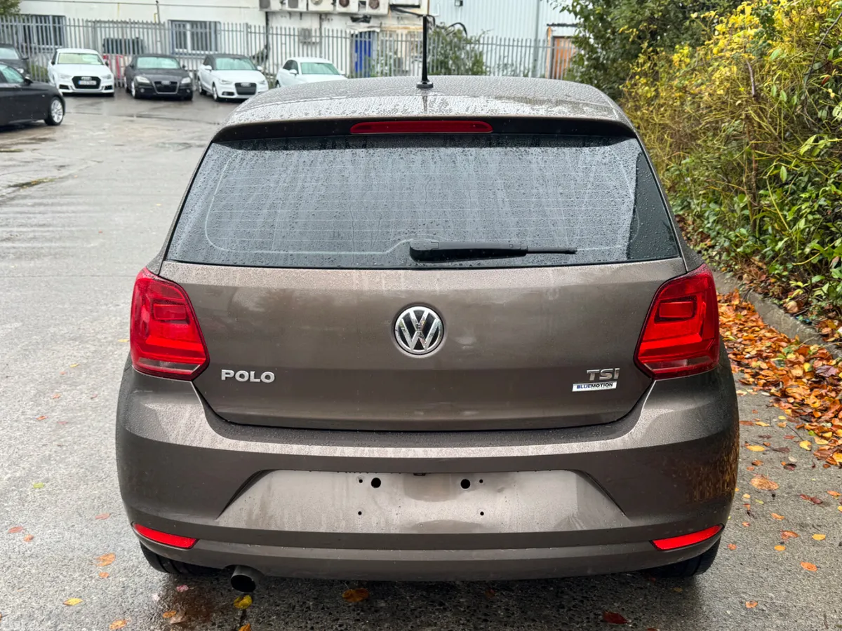 Volkswagen Polo Hatchback, Petrol, 2014, Brown