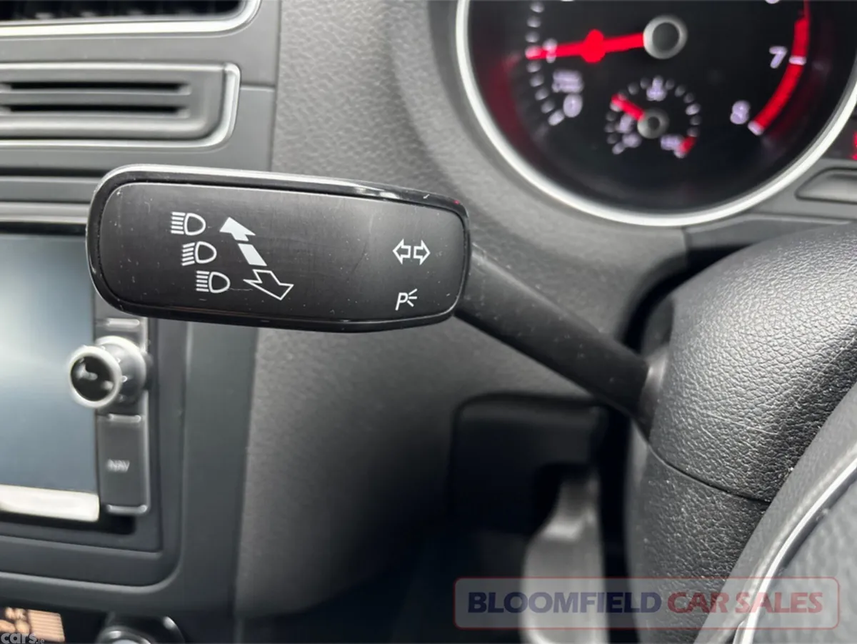 Volkswagen Polo Hatchback, Petrol, 2017, Blue